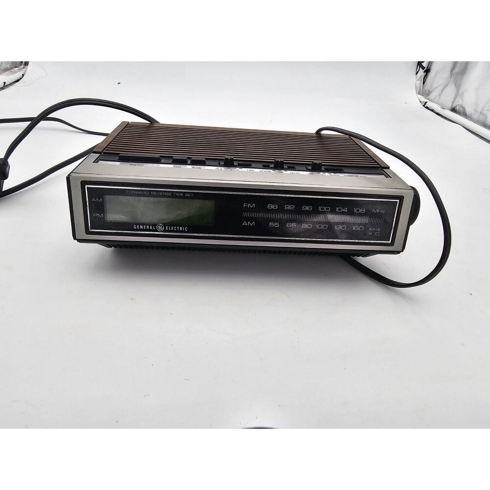Vintage General Electric AM/FM Alarm Clock Radio Tested And Works! Used 7-4655A